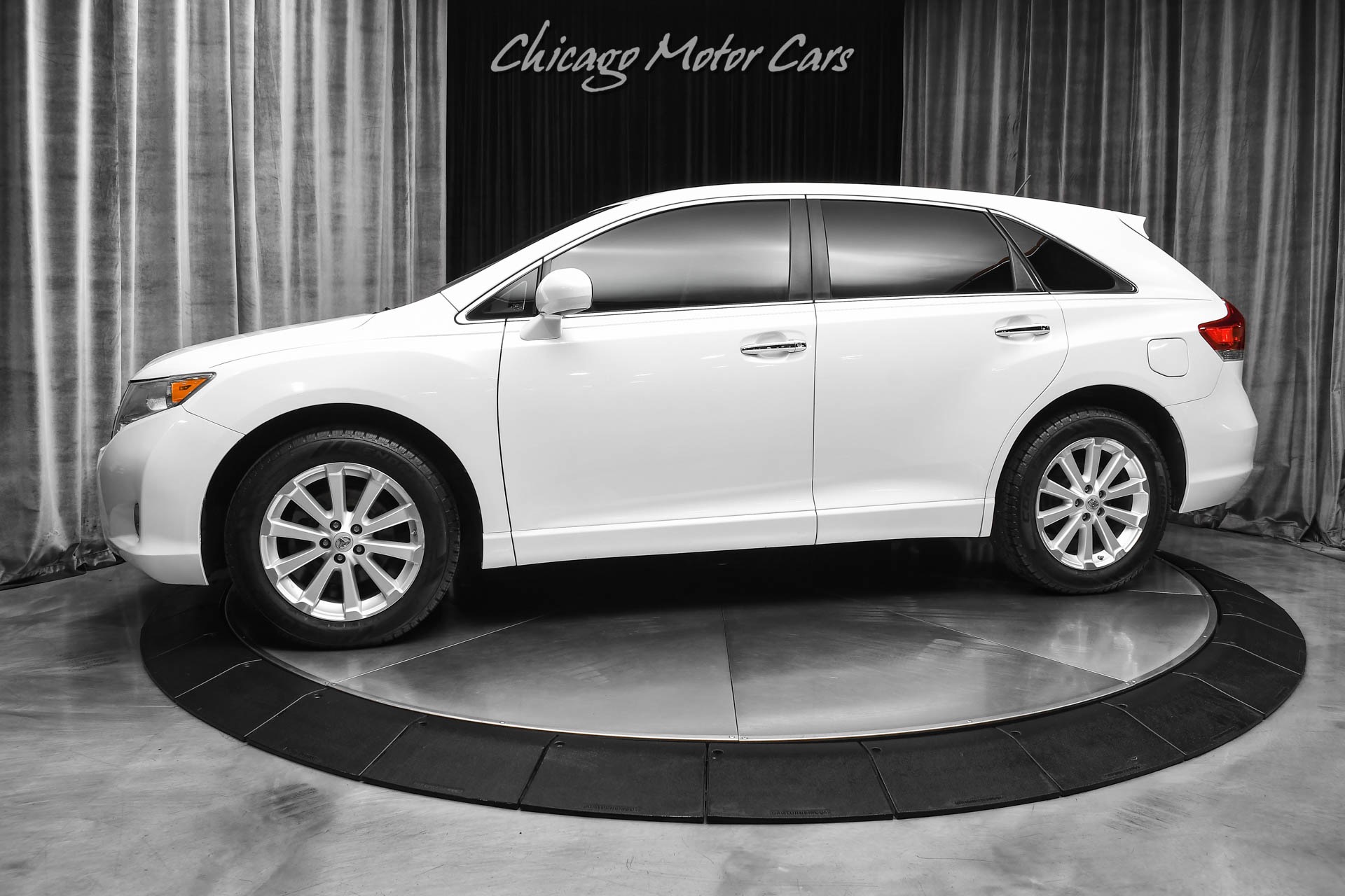 Used 2009 Toyota Venza FWD 4cyl! Excellent Fuel Economy! Leather & Heated Seats! Alloy Wheels! for sale Sold at Chicago Motor Cars in West Chicago IL 60185 1