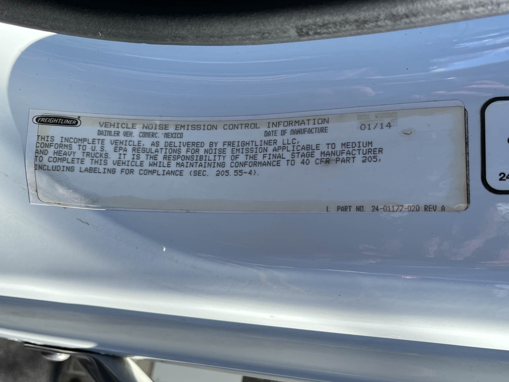 2015 FREIGHTLINER M2 - Image 19