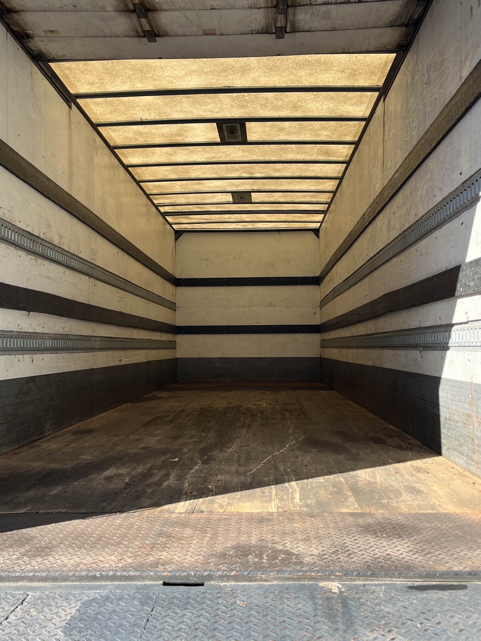 2015 FREIGHTLINER M2 - Image 9