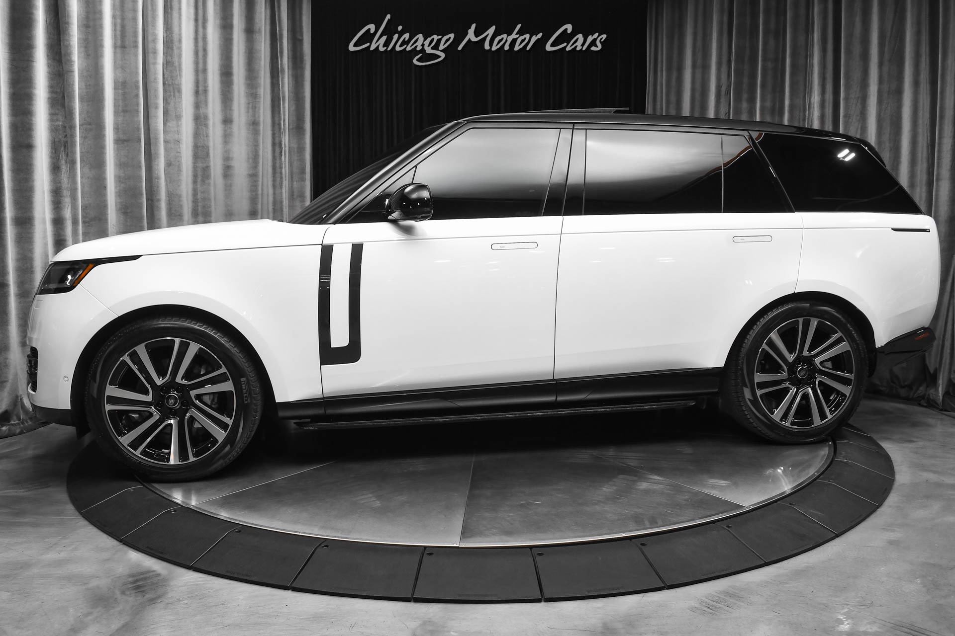 Used 2023 Land Rover Range Rover P400 SE LWB 7-Seat Rare Spec Deployable SideSteps Rear Entertainment Loaded for sale Sold at Chicago Motor Cars in West Chicago IL 60185 1