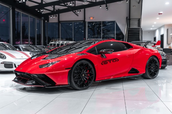 Used 2022 Lamborghini Huracan STO $19K Pearl Effect Paint Carbon Ceramic Brakes Sport Seats 155 Miles for sale Sold at Chicago Motor Cars in West Chicago IL 60185 2