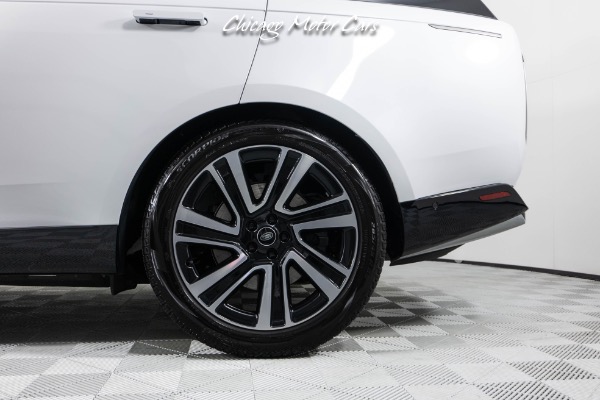 Used 2023 Land Rover Range Rover P530 SE SUV Technology Pkg! ONLY 17K Miles! STUNNING Color Combo! Pano Roof for sale Sold at Chicago Motor Cars in West Chicago IL 60185 4