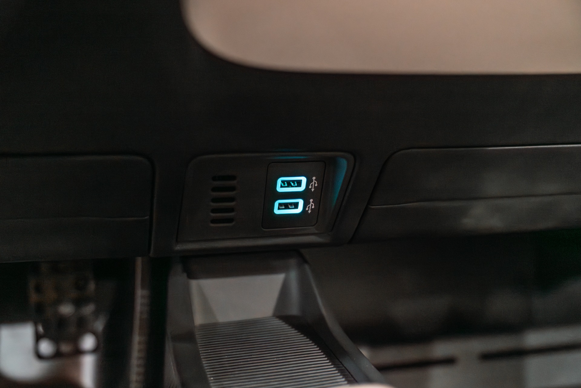 2018 FORD GT - Image 16