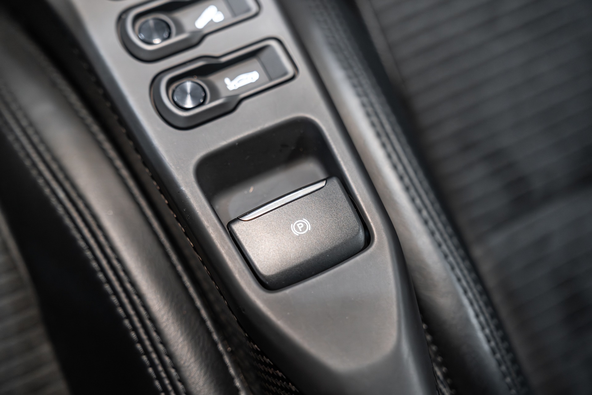 2018 FORD GT - Image 21