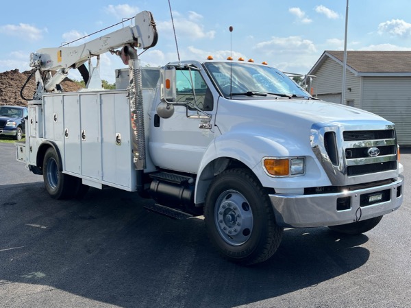 Used 2005 Ford F750 Service Truck Cummins 5.9L Feterl G2-10H Crane and Bed for sale Sold at Chicago Motor Cars in West Chicago IL 60185 3