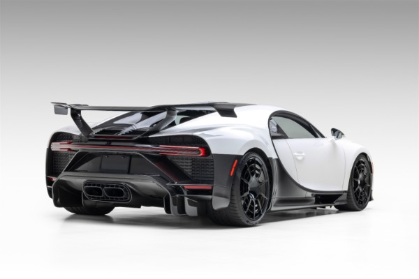 Used 2021 Bugatti Chiron Pur Sport Coupe 1/60 Made Bespoke 1 of 1 Spec Extended Warranty and Service for sale Sold at Chicago Motor Cars in West Chicago IL 60185 5