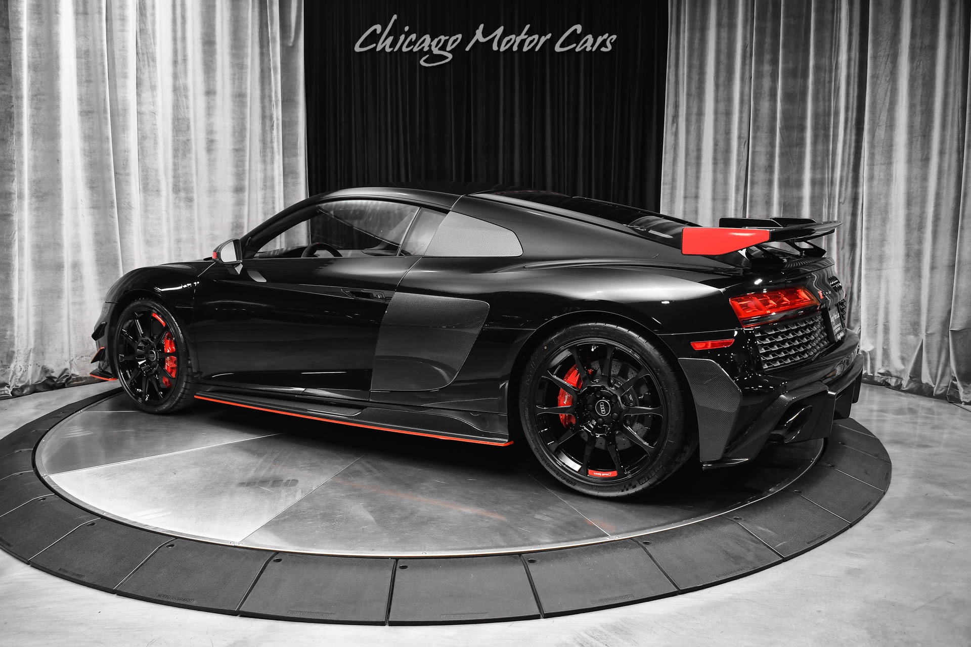 Audi R8 V12 Black