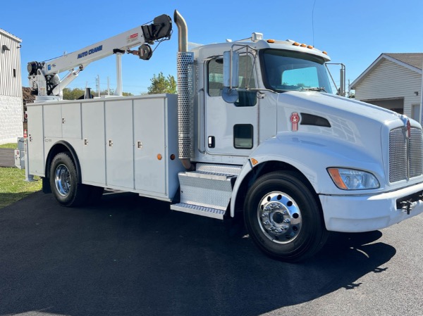 Used 2015 Kenworth T370 Service Truck with Crane for sale Sold at Chicago Motor Cars in West Chicago IL 60185 3