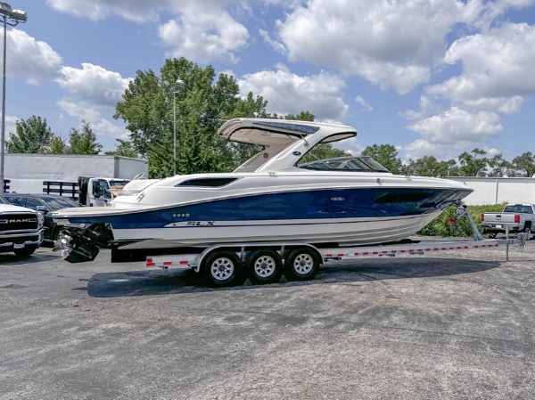 Used 2015 Sea Ray 350 SLX for sale Sold at Chicago Motor Cars in West Chicago IL 60185 4
