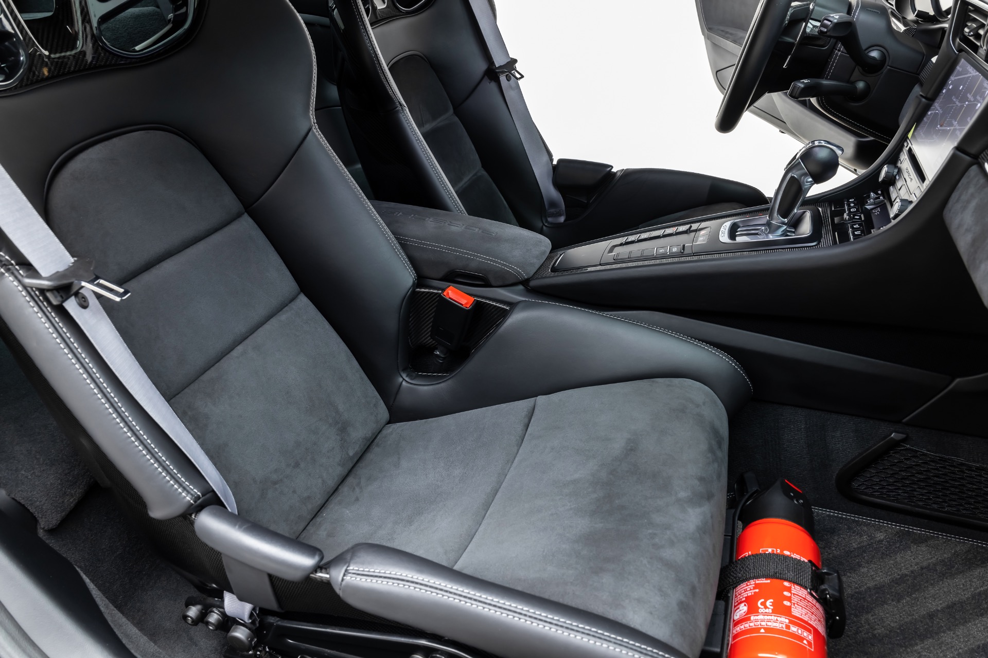 2018 PORSCHE 911 - Image 36