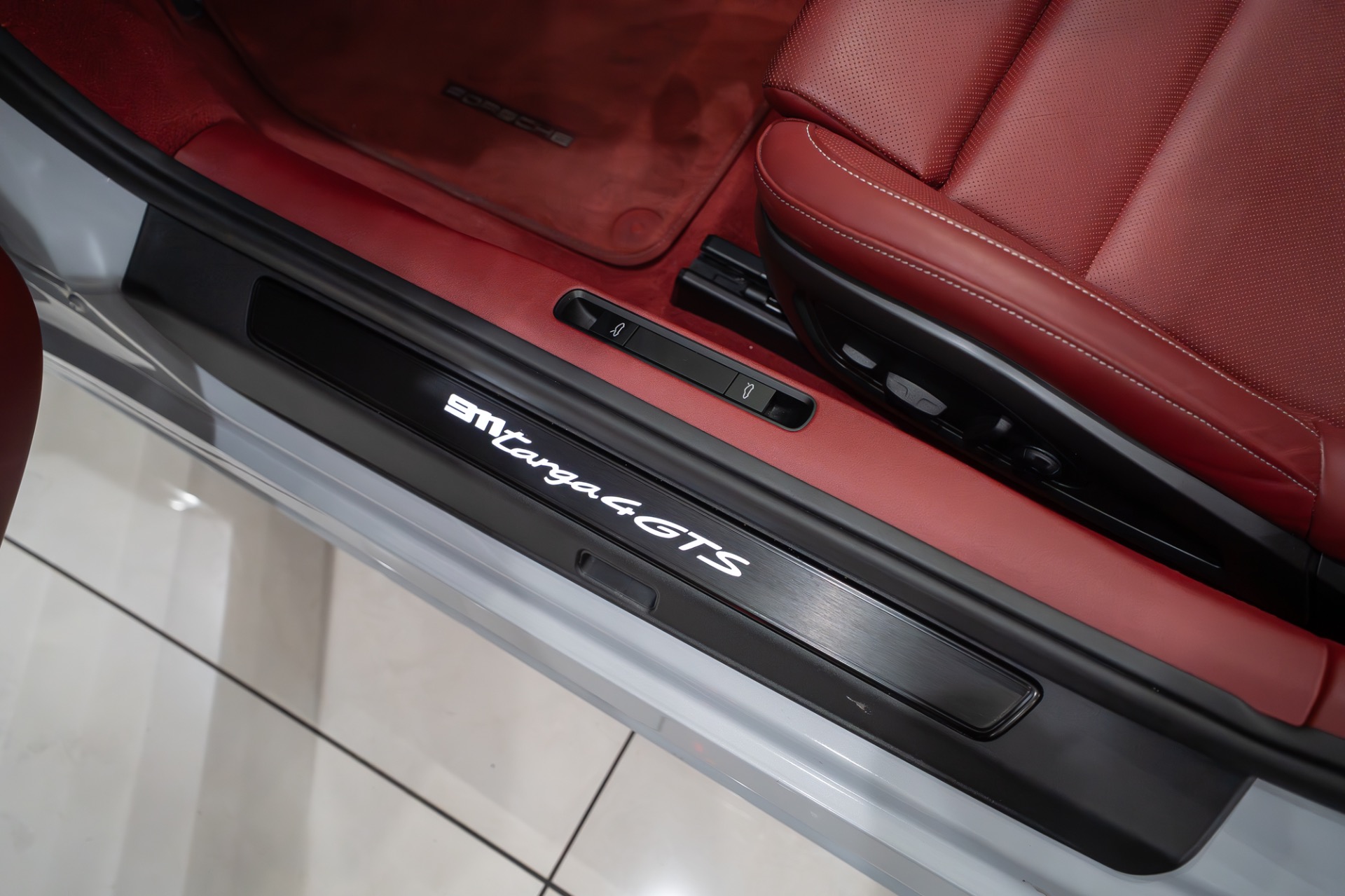 2024 PORSCHE 911 - Image 14