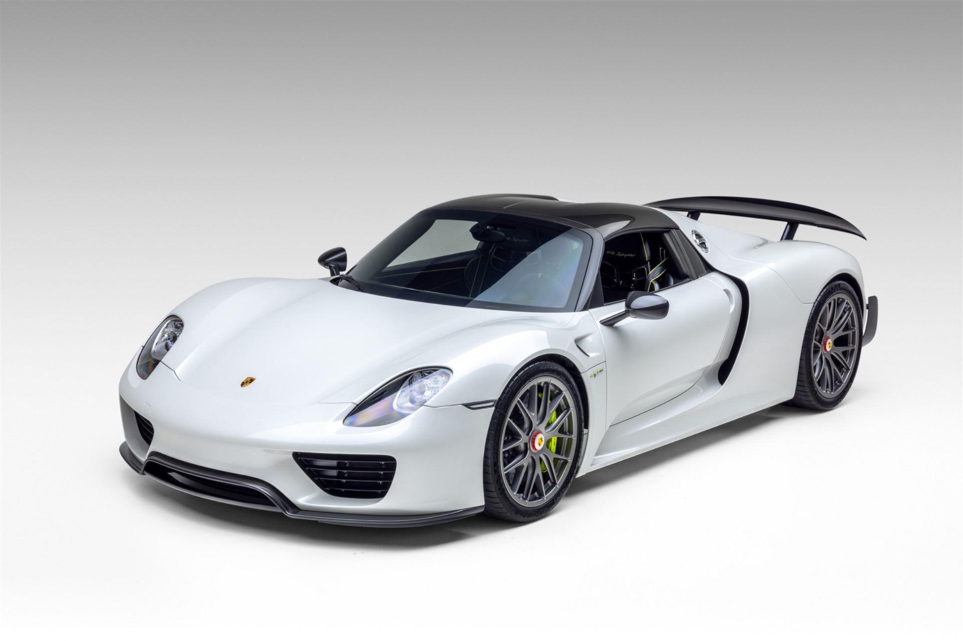 Used 2015 Porsche 918 Spyder Weissach Paint to Sample Oryx