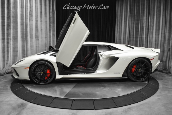 Used 2017 Lamborghini Aventador LP740-4 S Coupe Balloon White! Front Lift! Tons of Carbon Fiber! Loaded! for sale Sold at Chicago Motor Cars in West Chicago IL 60185 1