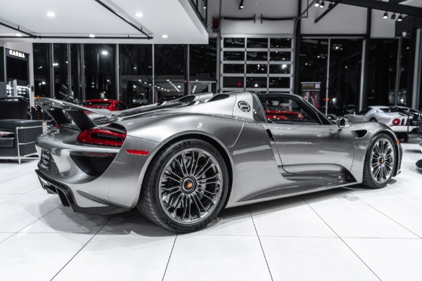 Used 2015 Porsche 918 Spyder $63k Liquid Silver Paint! 1 Owner Car! 1500 Miles! CXX Options! RARE! for sale Sold at Chicago Motor Cars in West Chicago IL 60185 5