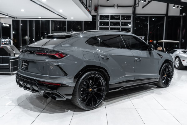 Used 2022 Lamborghini Urus SUV RARE Grigio Telesto Paint! Pano Roof! ONLY 3k Miles! 3D Sound! LOADED for sale Sold at Chicago Motor Cars in West Chicago IL 60185 5