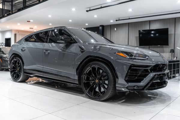 Used 2022 Lamborghini Urus SUV RARE Grigio Telesto Paint! Pano Roof! ONLY 3k Miles! 3D Sound! LOADED for sale Sold at Chicago Motor Cars in West Chicago IL 60185 6