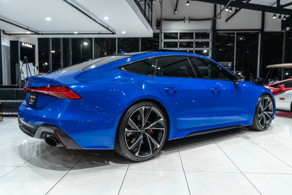 Used 2021 Audi RS 7 4.0T quattro Sedan RARE Exclusive Paint! Carbon Optic Pkg! Sport Exhaust! for sale Sold at Chicago Motor Cars in West Chicago IL 60185 4