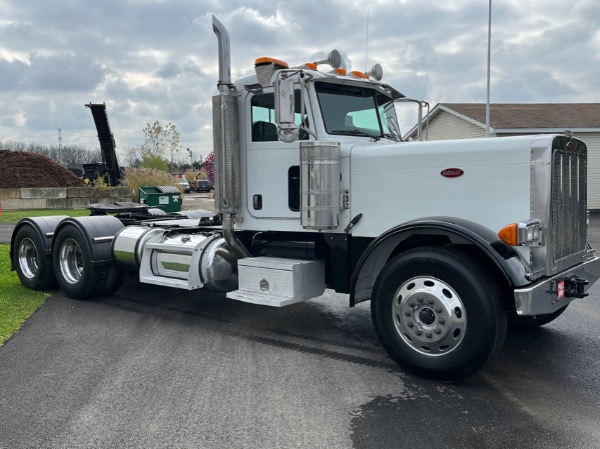 Used 2007 Peterbilt 379 Truck for sale Sold at Chicago Motor Cars in West Chicago IL 60185 3