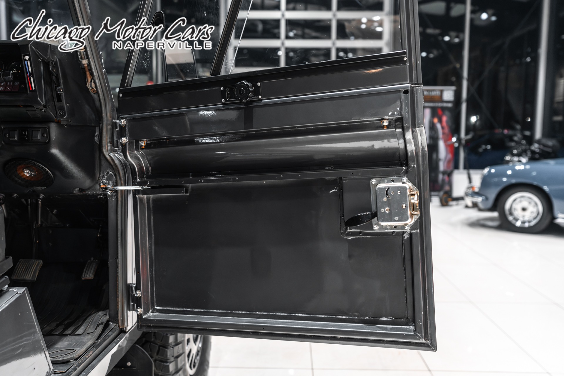 1990 LAND ROVER DEFENDER 110 - Image 29