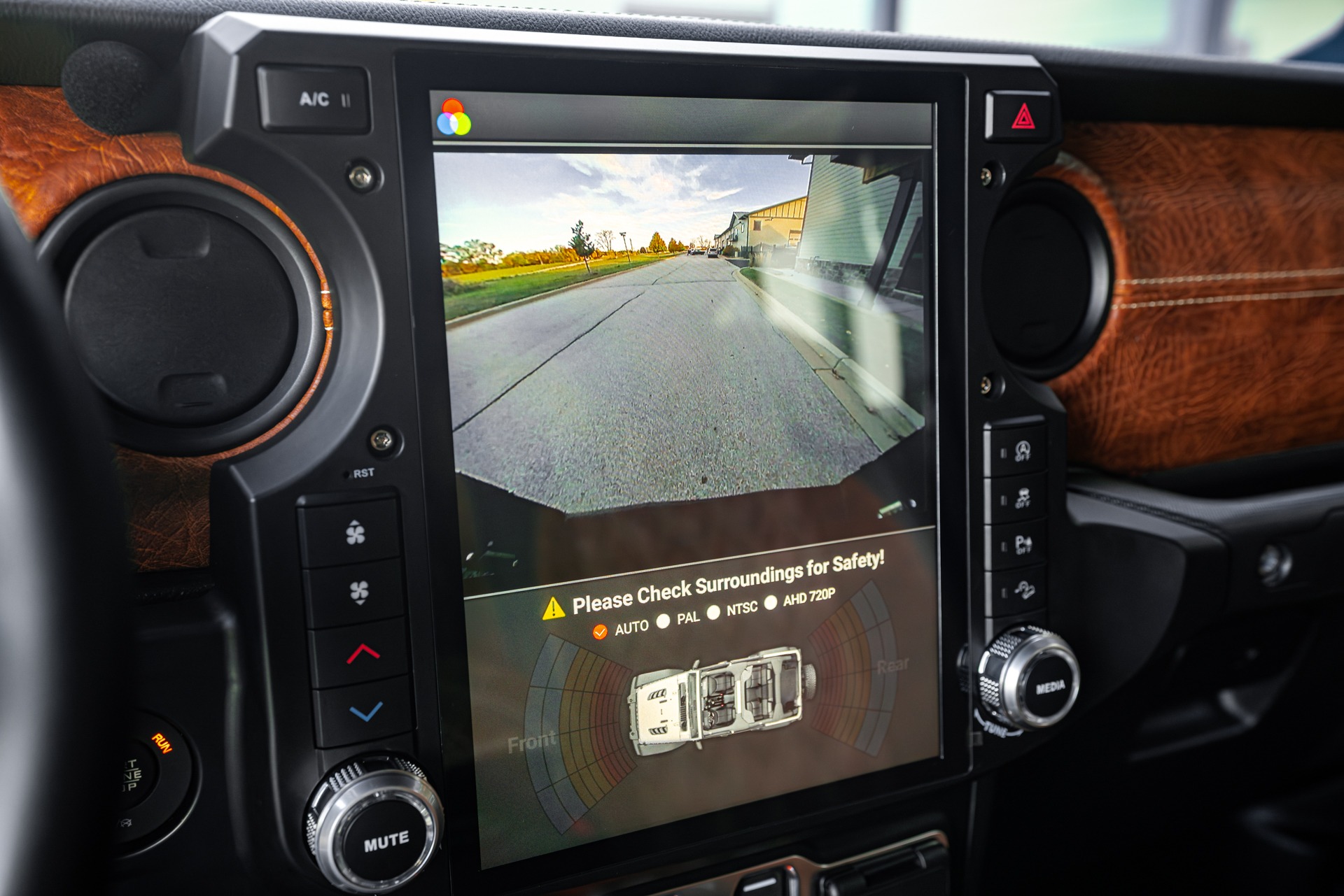 2021 JEEP GLADIATOR - Image 15