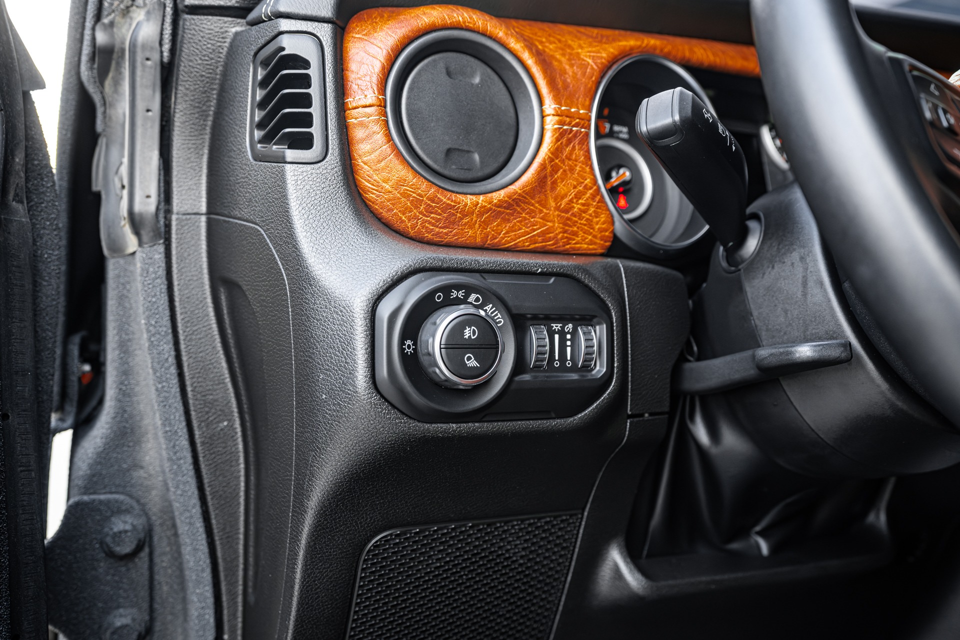 2021 JEEP GLADIATOR - Image 8