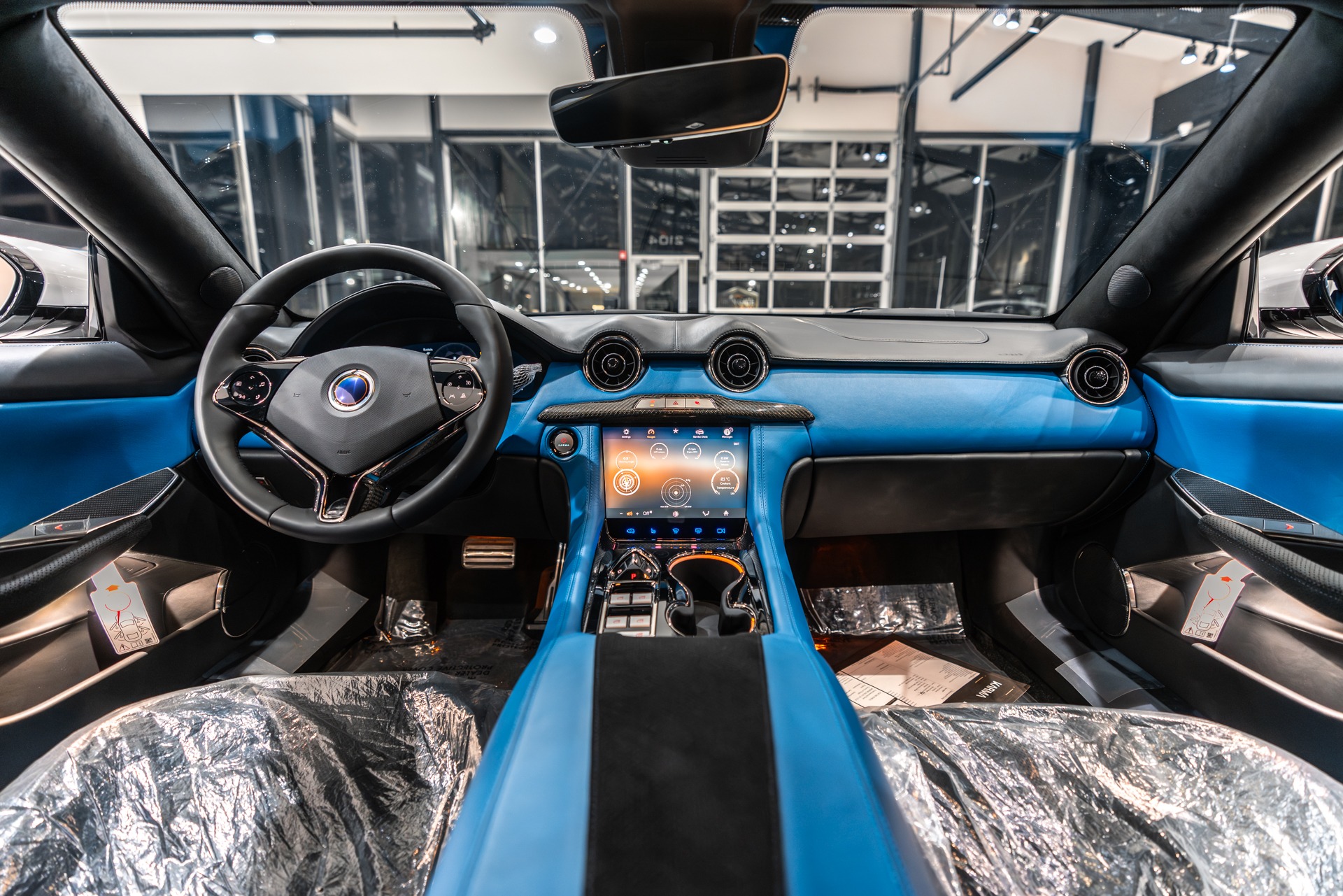 2025 KARMA REVERO - Image 22