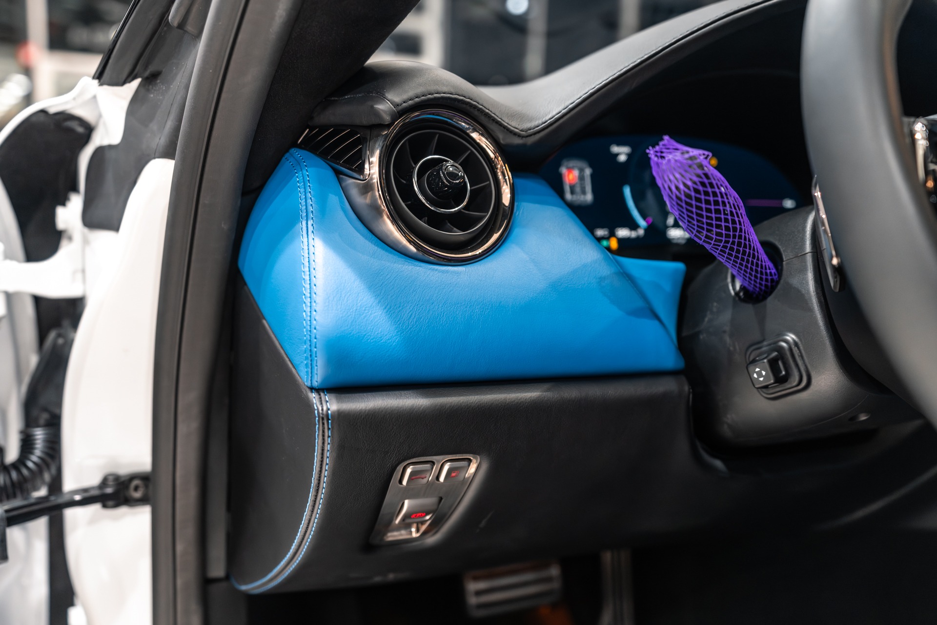 2025 KARMA REVERO - Image 7