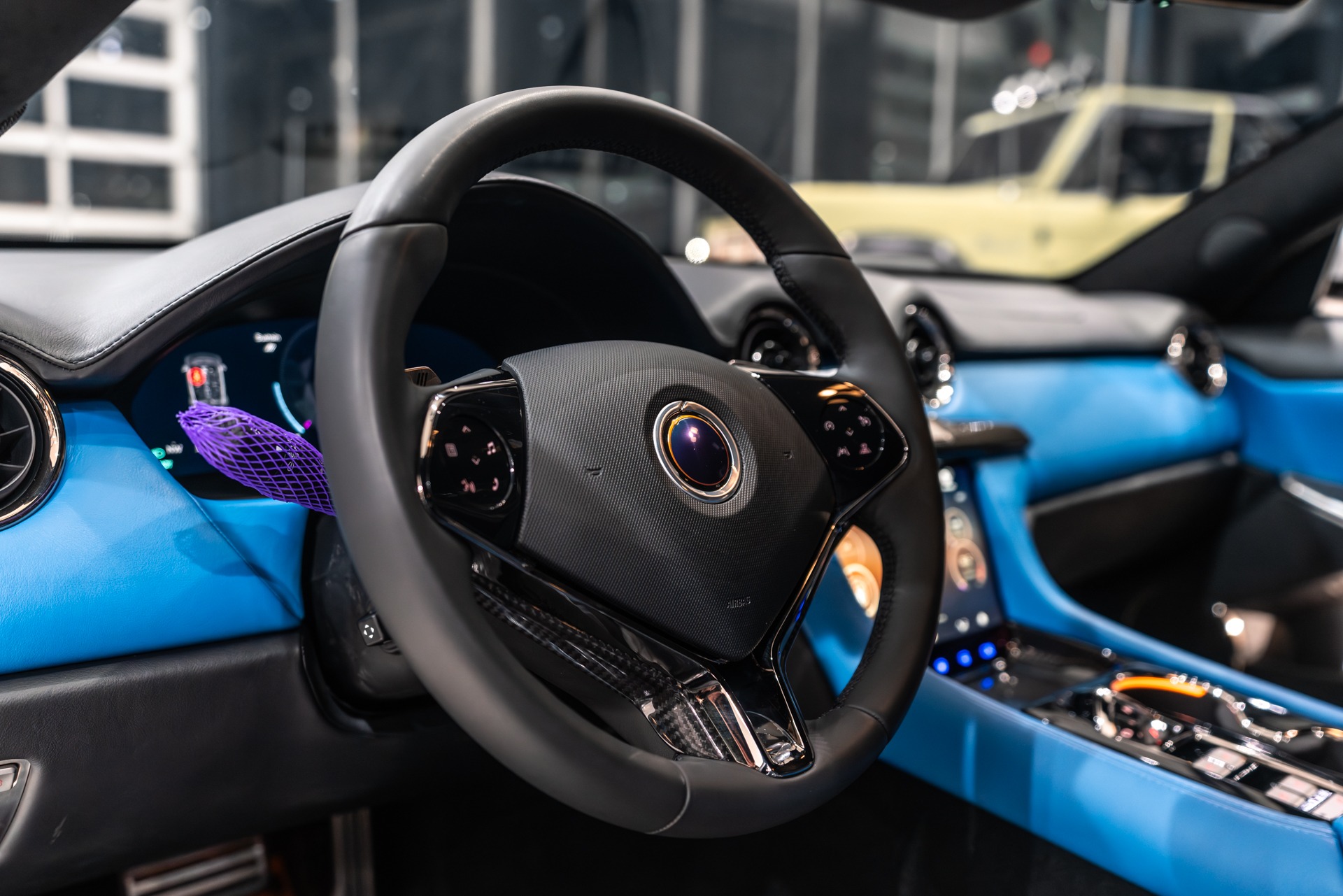 2025 KARMA REVERO - Image 9