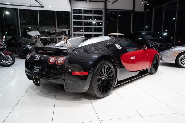 Used 2008 Bugatti Veyron 16.4 Two Tone Exterior W16 Quad Turbo 1001hp AWD Collector Car! for sale Sold at Chicago Motor Cars in West Chicago IL 60185 4