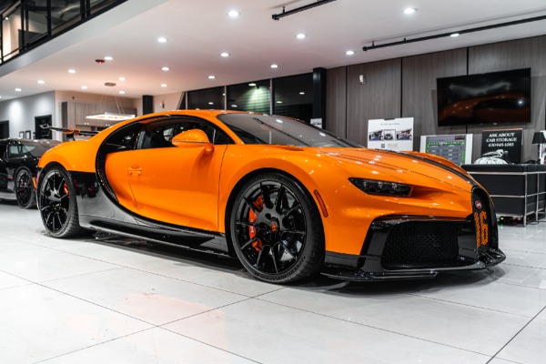 Used 2023 Bugatti Chiron Pur Sport Coupe 1 of 60 Made! 1 of 1 Spec! Bespoke Arancio Atlas! FULL PPF! for sale Sold at Chicago Motor Cars in West Chicago IL 60185 5