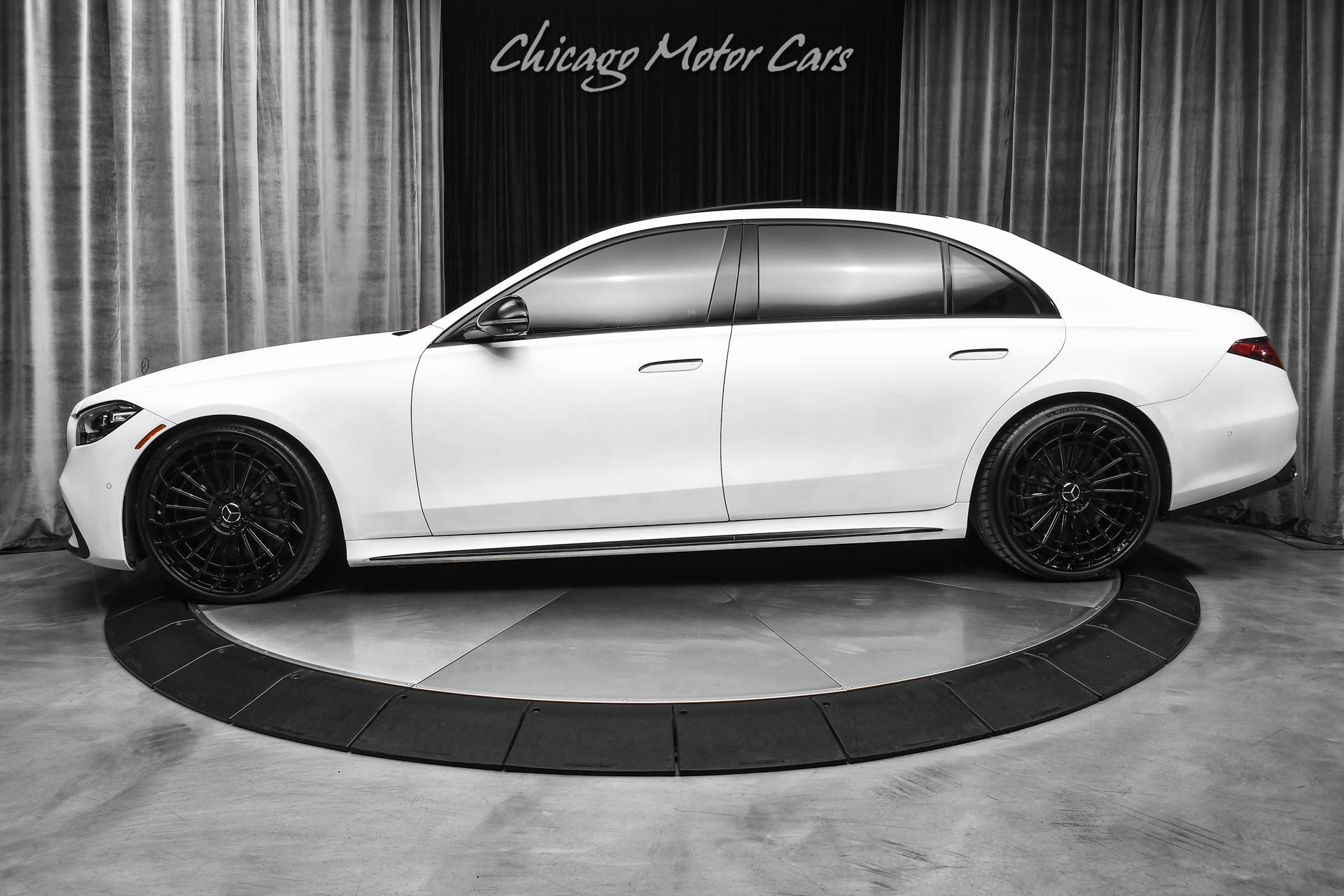 Used 2021 Mercedes-Benz S580 4MATIC! AMG Line Pkg! Burmester Sound System! Rear Axle Steering! Loaded! for sale Sold at Chicago Motor Cars in West Chicago IL 60185 1
