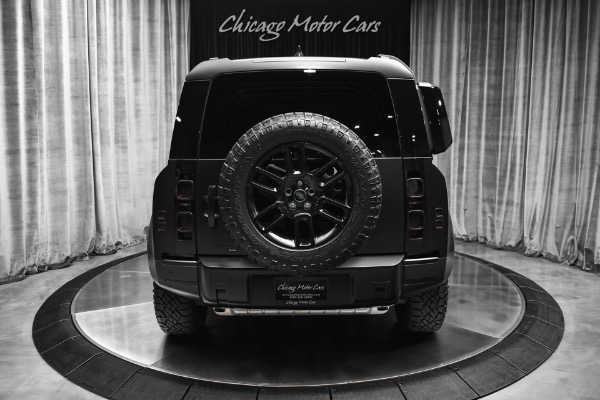Used 2023 Land Rover Defender 90 SE! Air Suspension Pkg! Satin Wrap! Extended Leather! Tons of Extras! for sale Sold at Chicago Motor Cars in West Chicago IL 60185 4