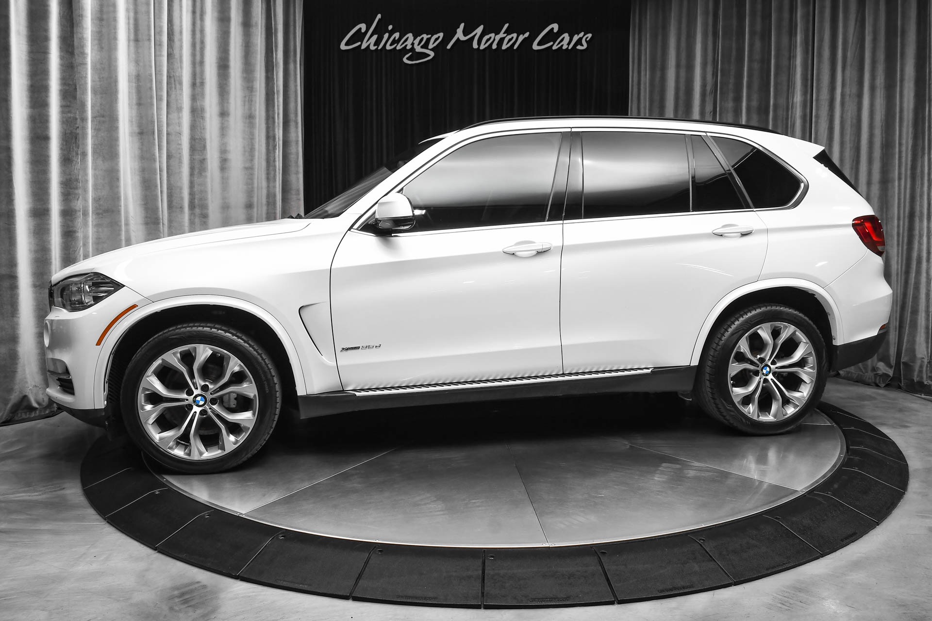Used 2016 BMW X5 xDrive35d! Panoroof! HUD! Rear Entertainment! Harmon Kardon Sound! Loaded! for sale Sold at Chicago Motor Cars in West Chicago IL 60185 1