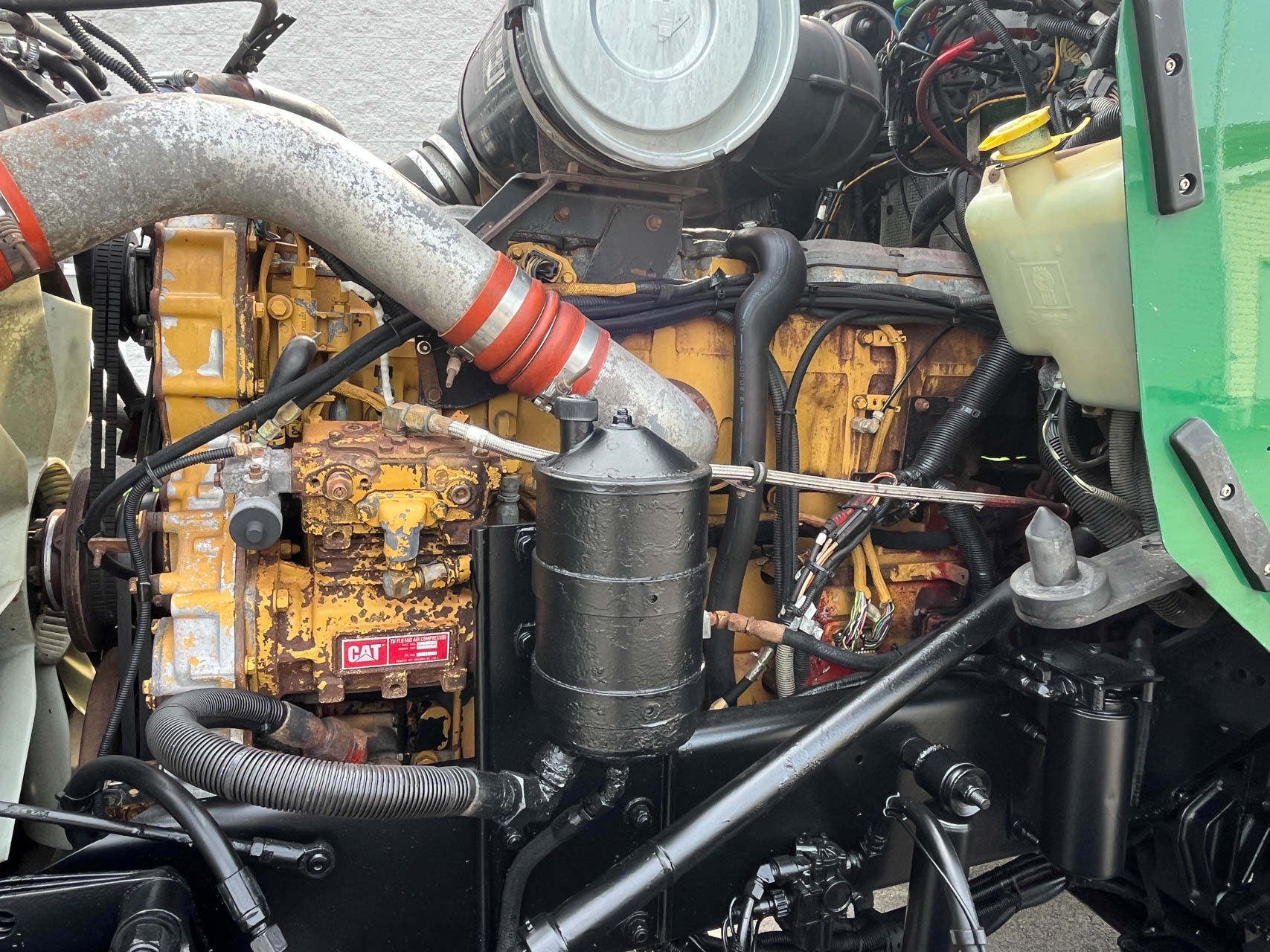 2002 KENWORTH T800 - Image 11