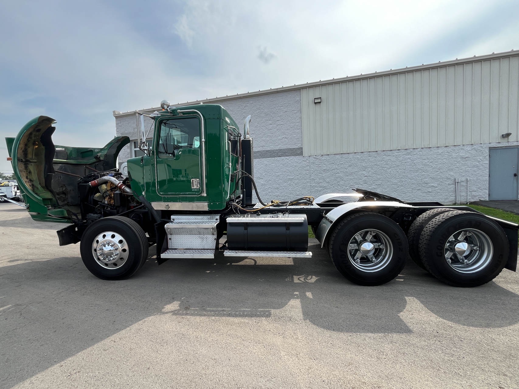2002 KENWORTH T800 - Image 19