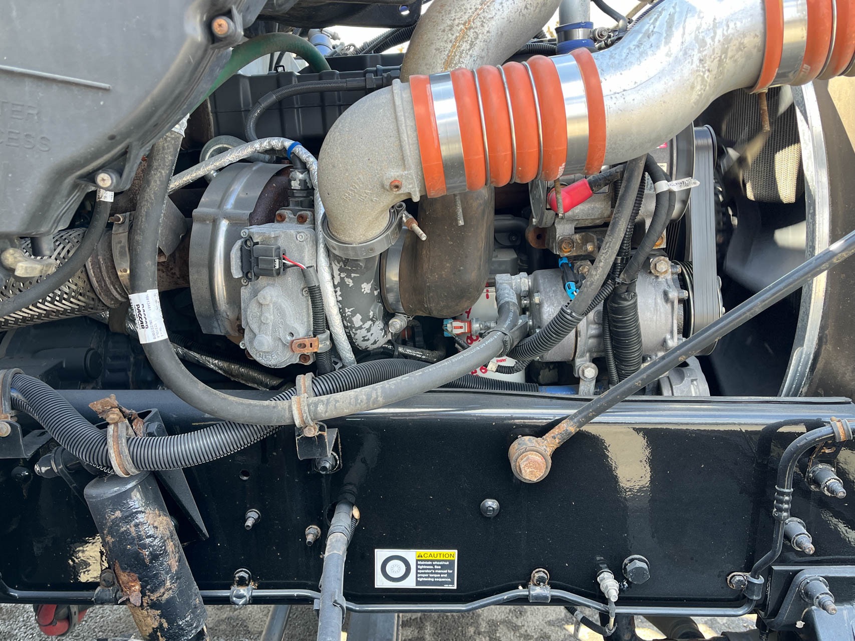 2016 KENWORTH T3 SERIES - Image 25