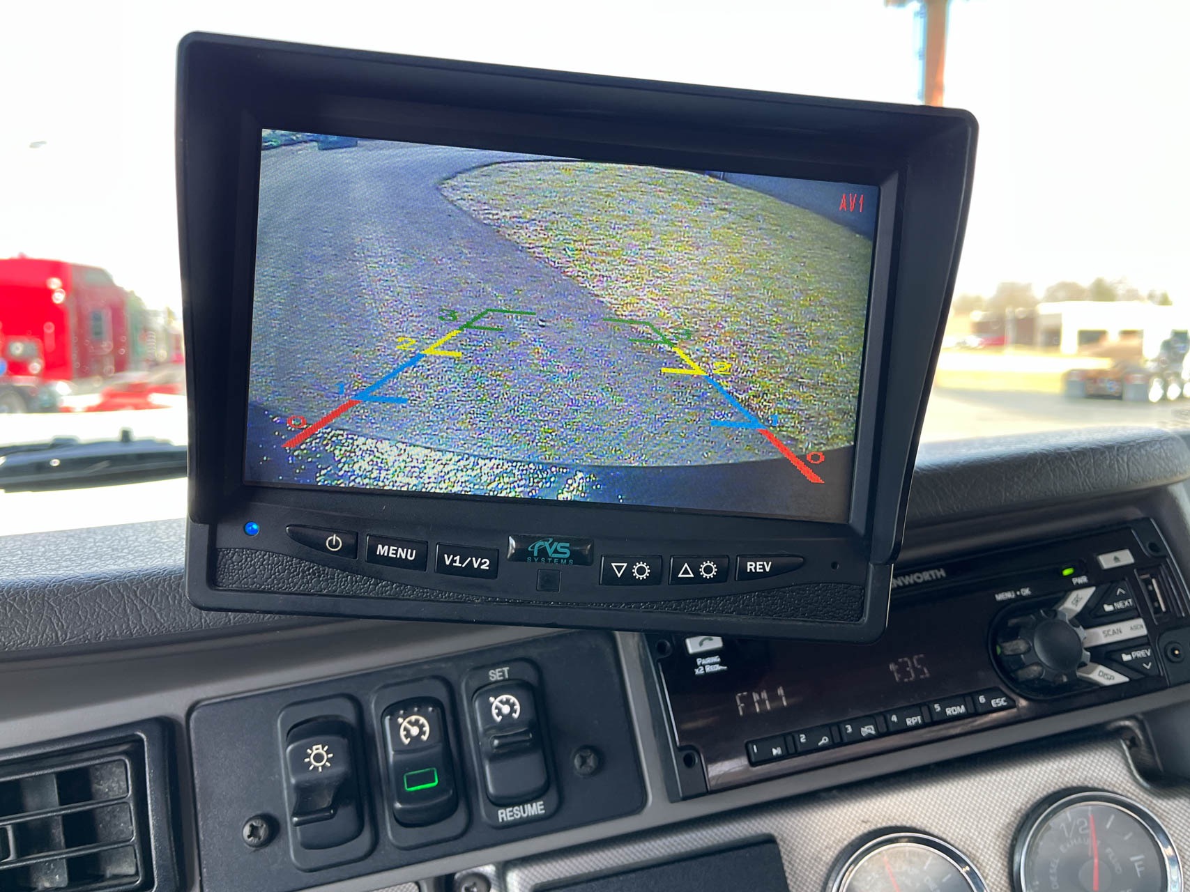 2016 KENWORTH T3 SERIES - Image 29