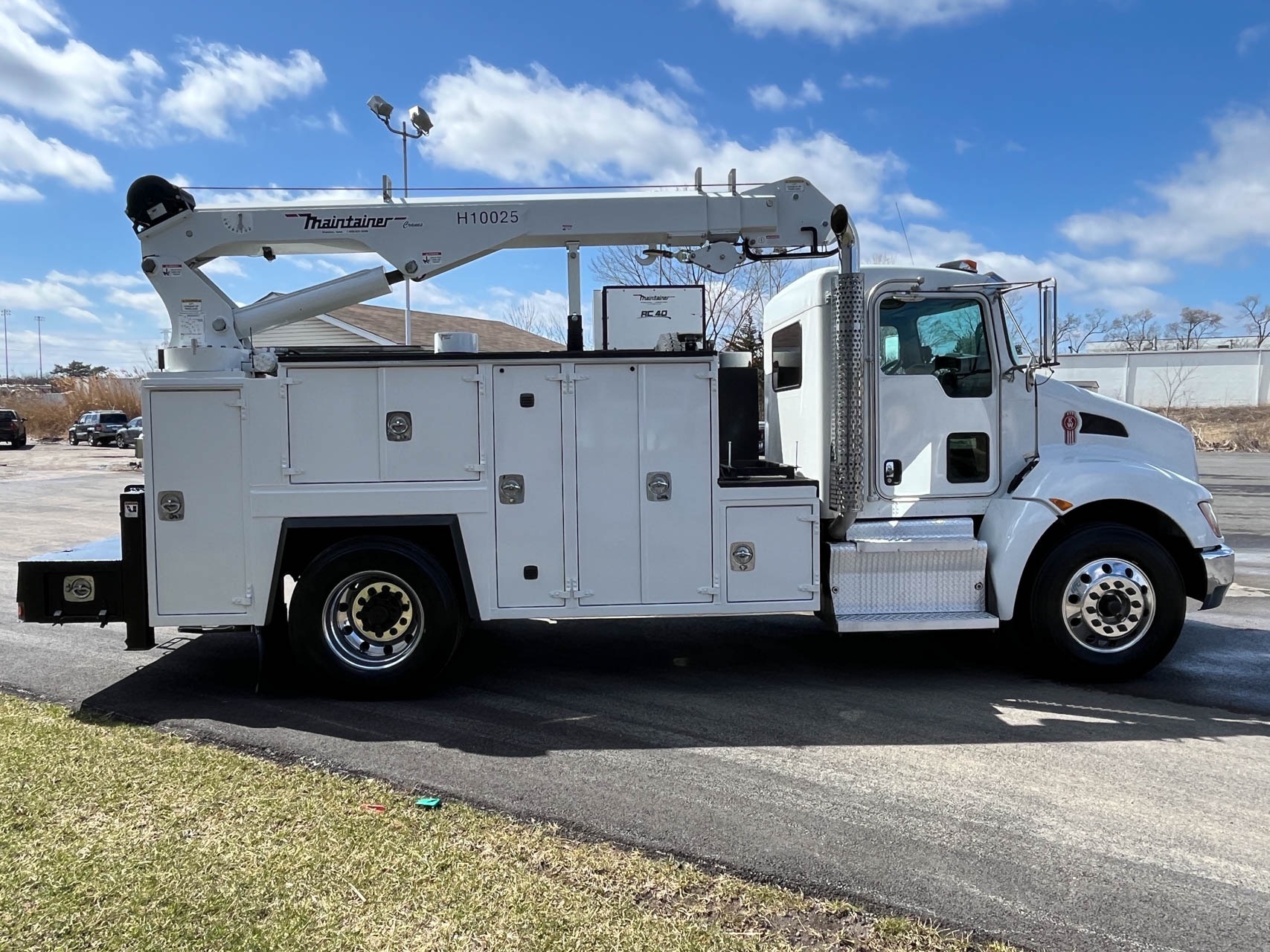 2016 KENWORTH T3 SERIES - Image 4