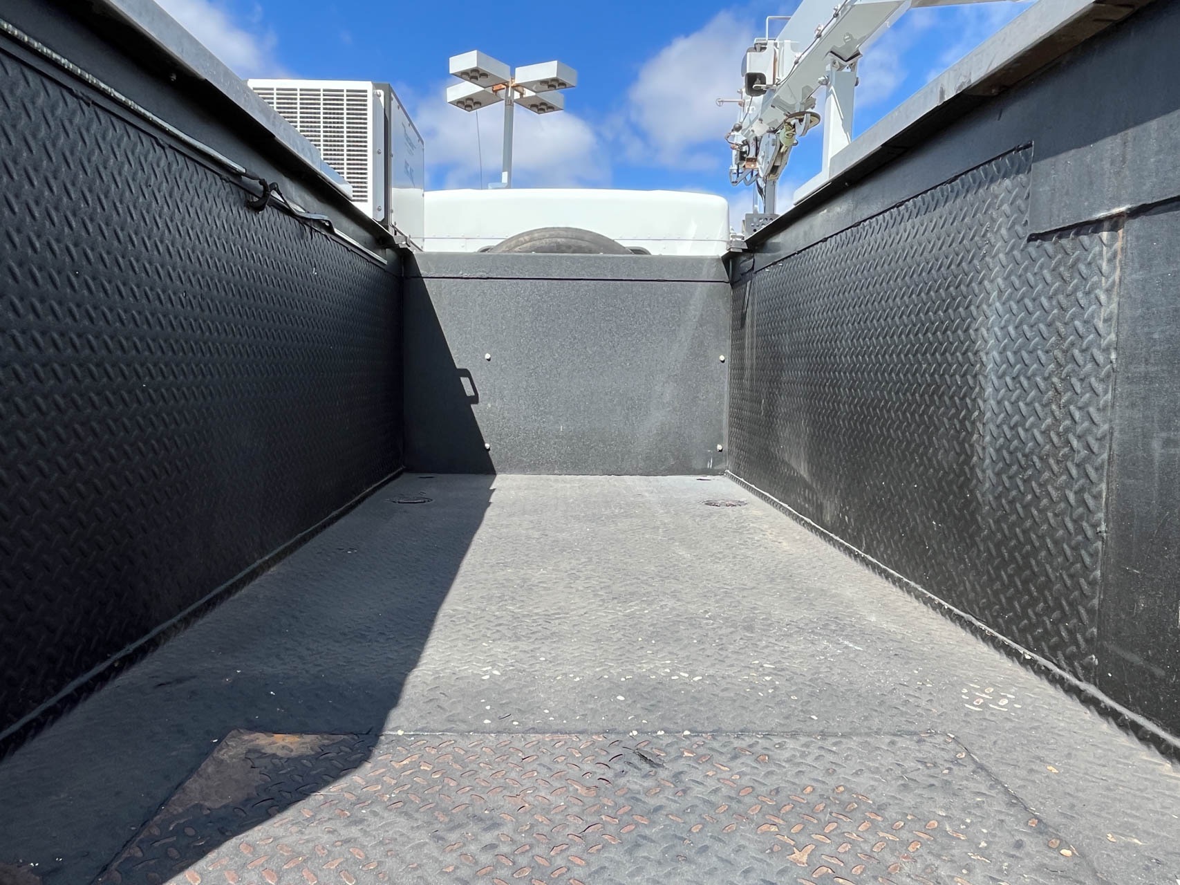 2016 KENWORTH T3 SERIES - Image 5