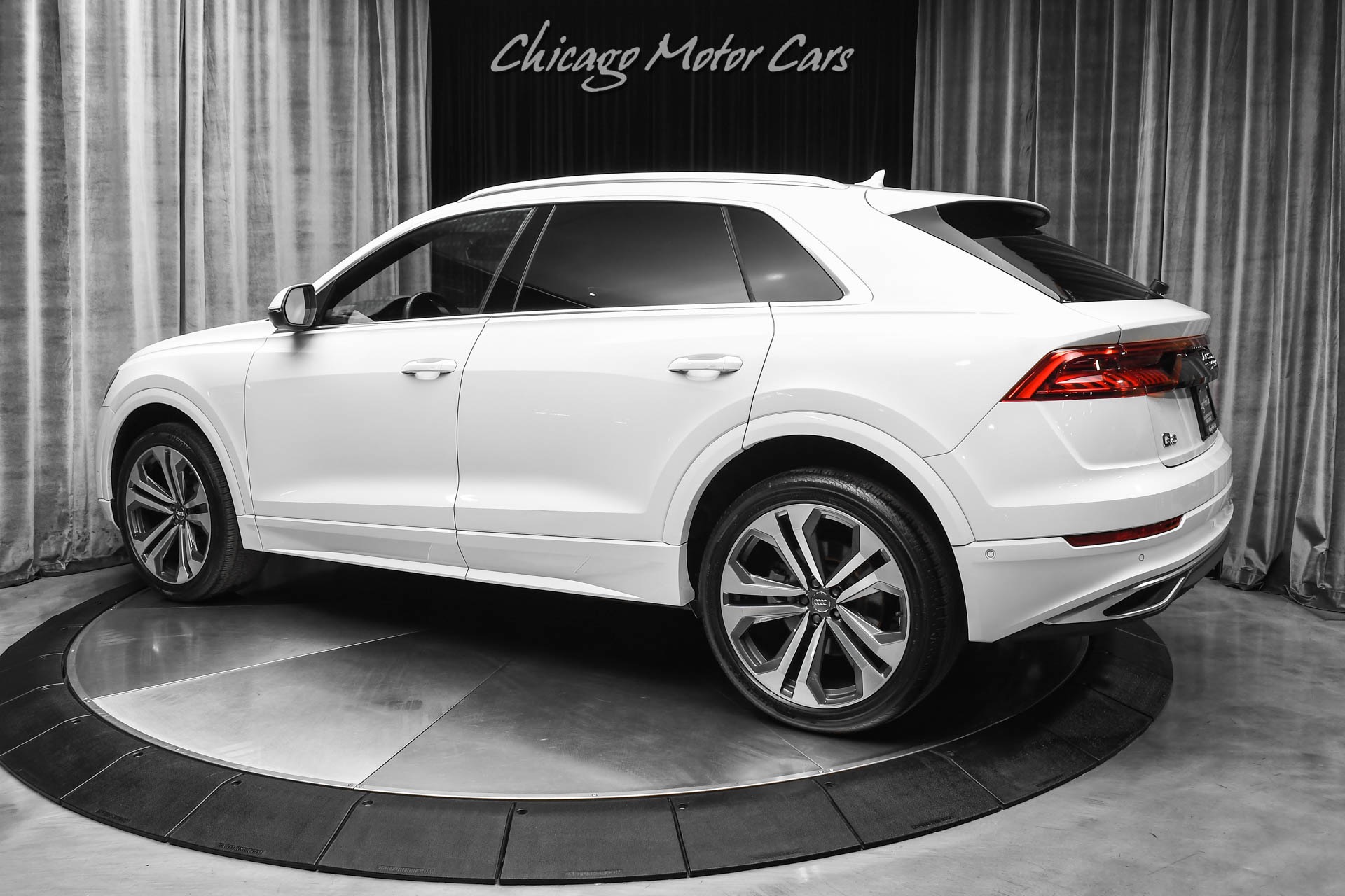 2020 AUDI Q8 - Image 3