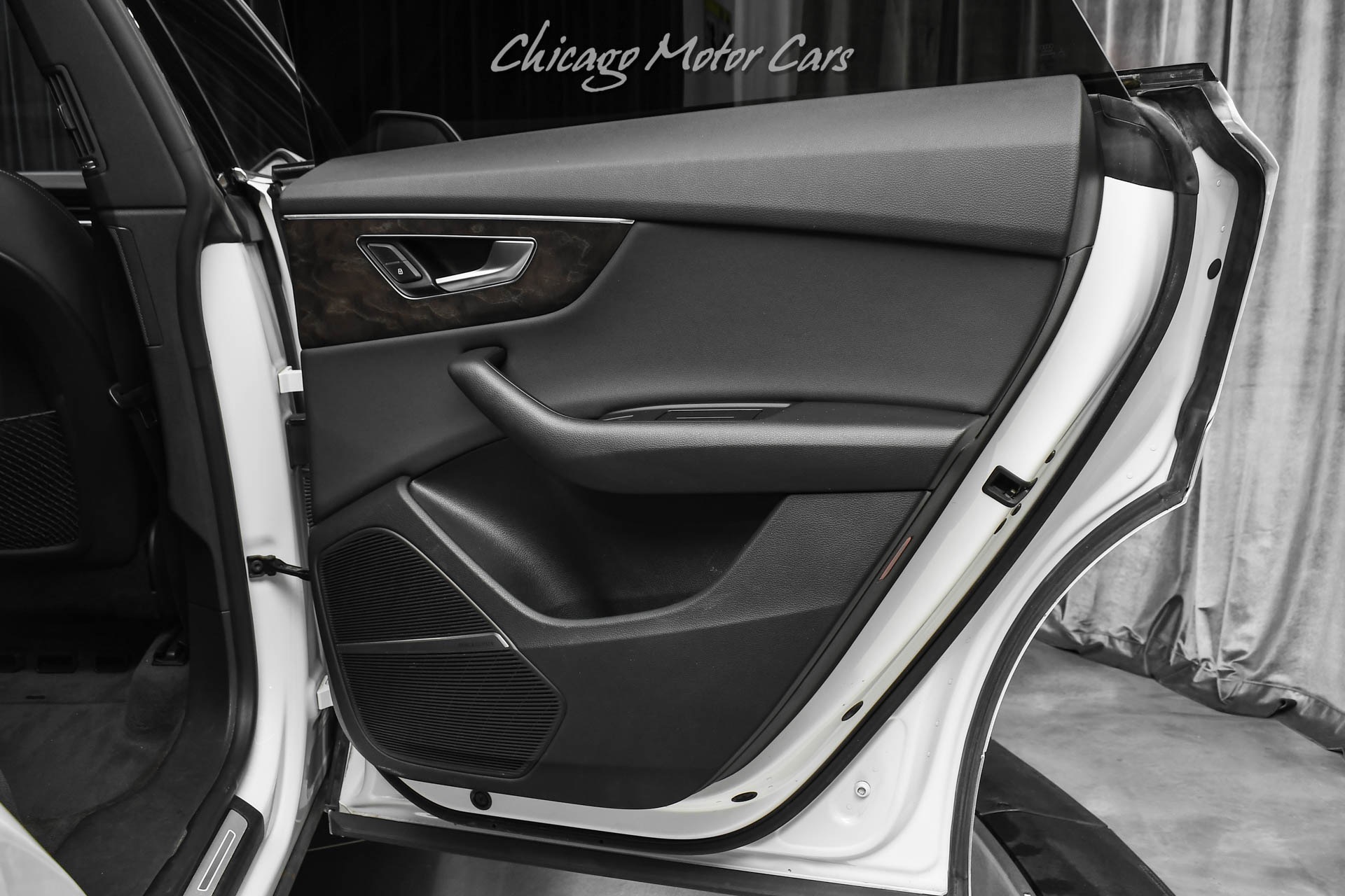 2020 AUDI Q8 - Image 36