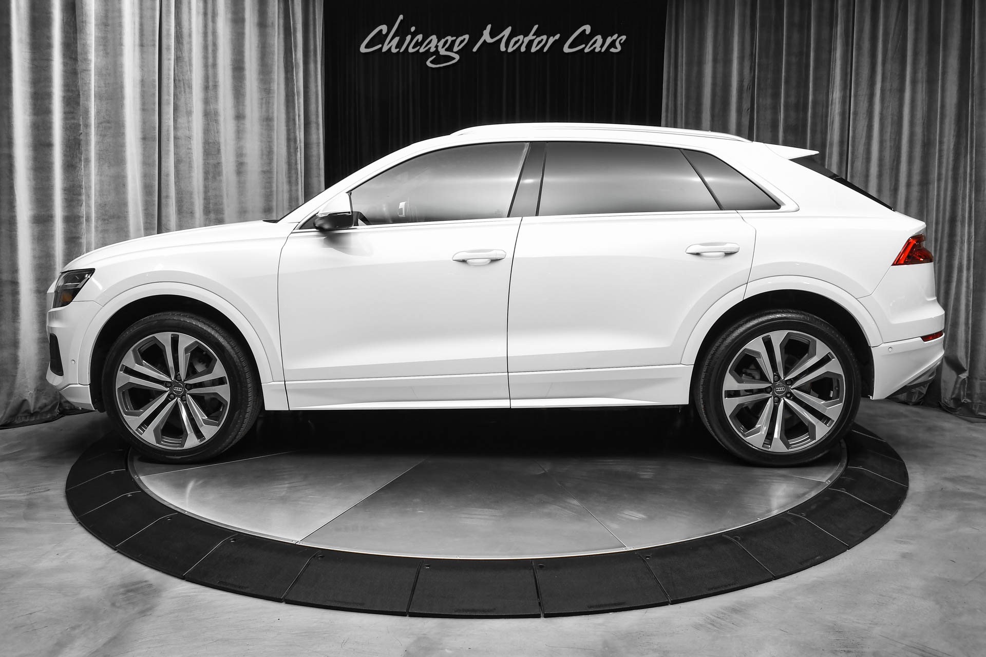 2020 AUDI Q8 - Image 38