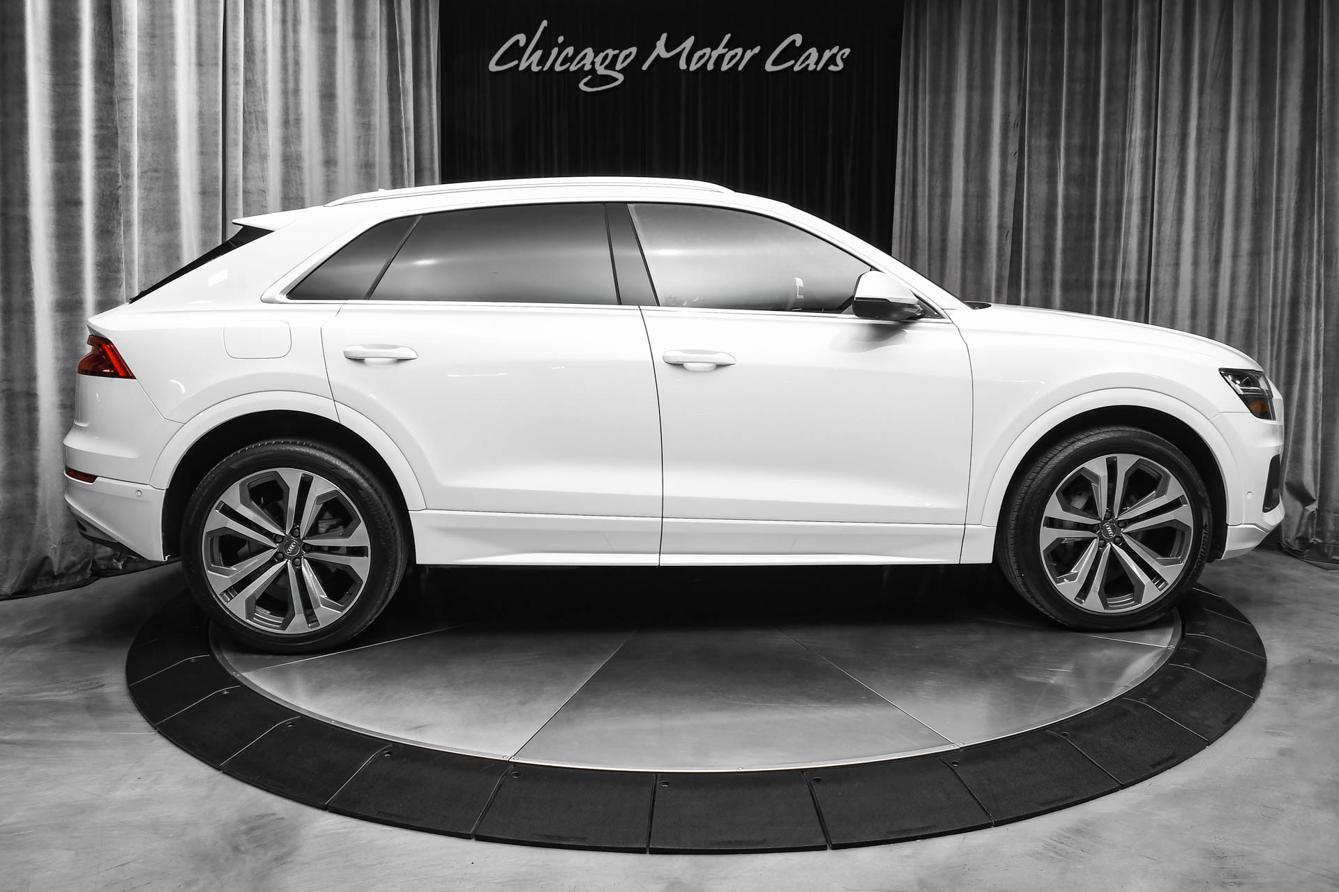 2020 AUDI Q8 - Image 46