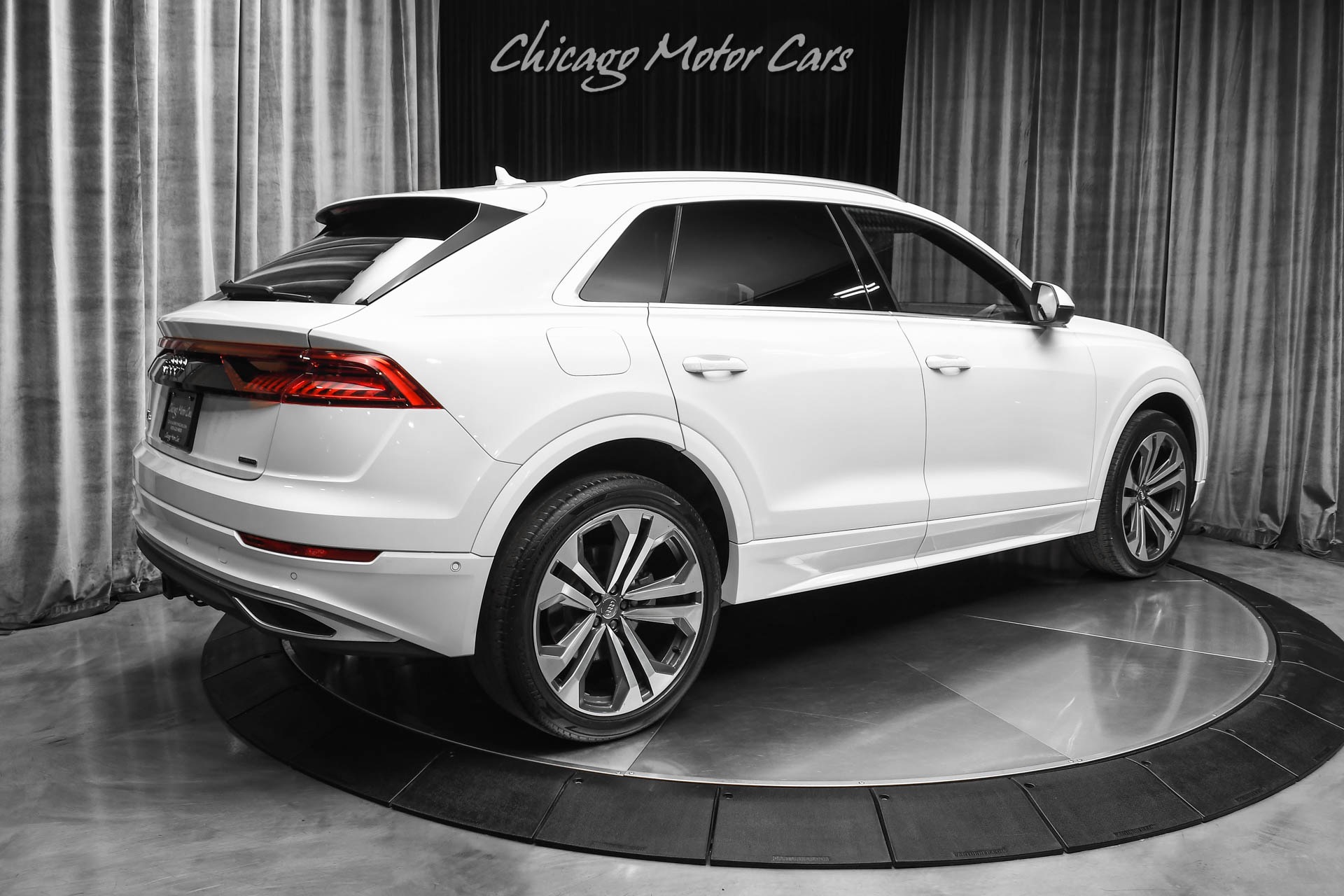 2020 AUDI Q8 - Image 5