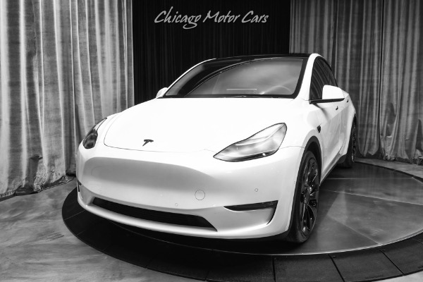 Used 2022 Tesla Model Y Performance! 5 Seater! Carbon Fiber Spoiler! Uberturbine Wheels! for sale Sold at Chicago Motor Cars in West Chicago IL 60185 2