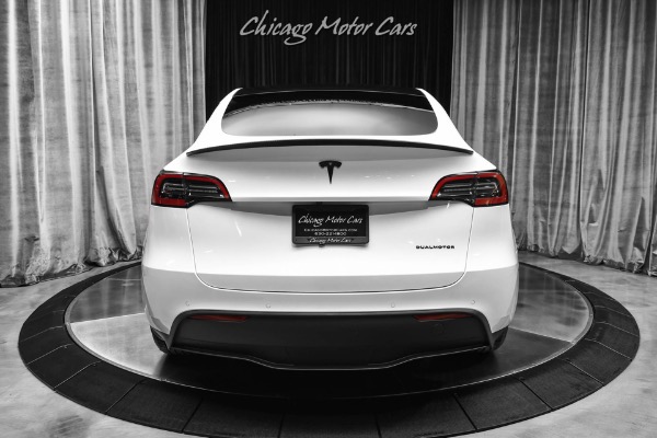 Used 2022 Tesla Model Y Performance! 5 Seater! Carbon Fiber Spoiler! Uberturbine Wheels! for sale Sold at Chicago Motor Cars in West Chicago IL 60185 4