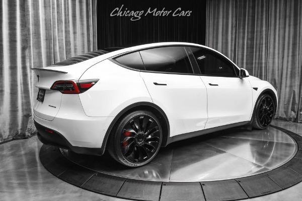 Used 2022 Tesla Model Y Performance! 5 Seater! Carbon Fiber Spoiler! Uberturbine Wheels! for sale Sold at Chicago Motor Cars in West Chicago IL 60185 5