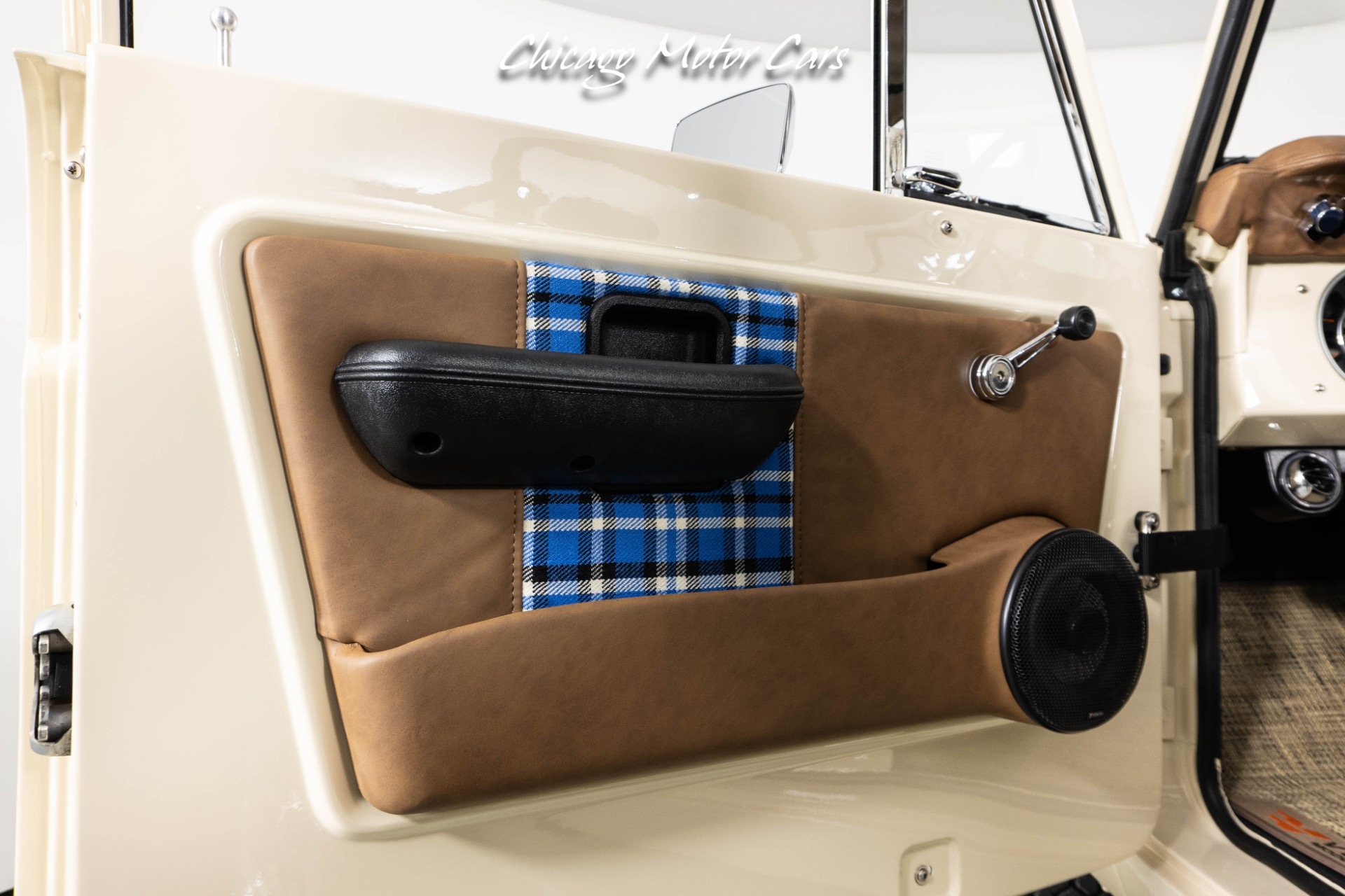 1966 FORD BRONCO VELOCITY SIGNATURE - Image 23