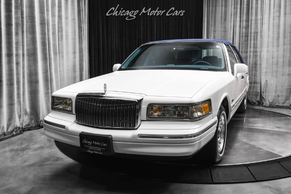 Used 1997 Lincoln Town Car Executive! 2 Owner! Landau top! White/Blue! Leather! Last Year for sale Sold at Chicago Motor Cars in West Chicago IL 60185 2