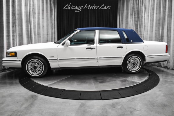 Used 1997 Lincoln Town Car Executive! 2 Owner! Landau top! White/Blue! Leather! Last Year for sale Sold at Chicago Motor Cars in West Chicago IL 60185 1